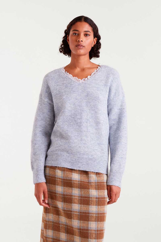 Γκρι πουλόβερ με δαντέλα στη λαιμόκοψη Compania Fantastica