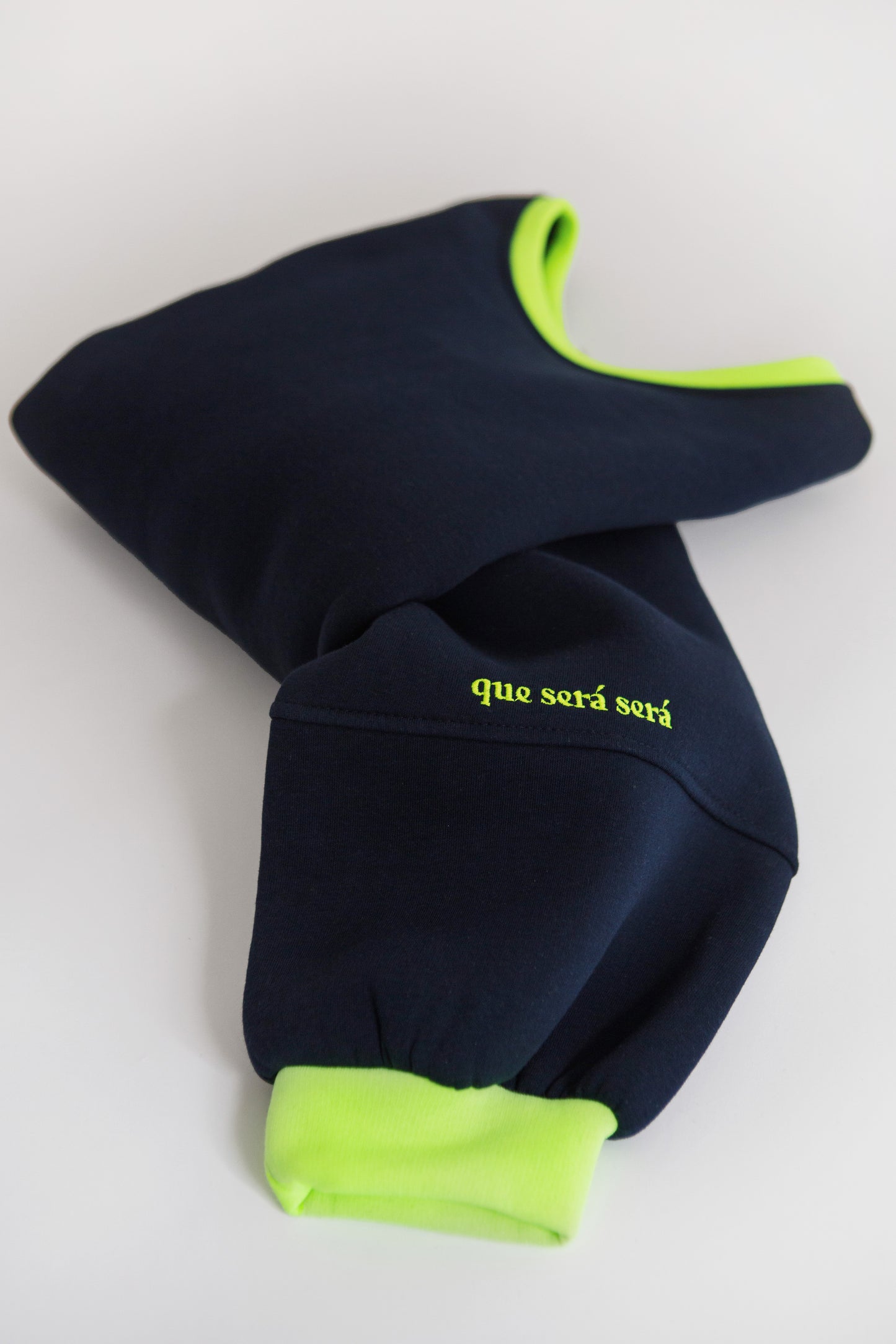 que será, será sweatshirt