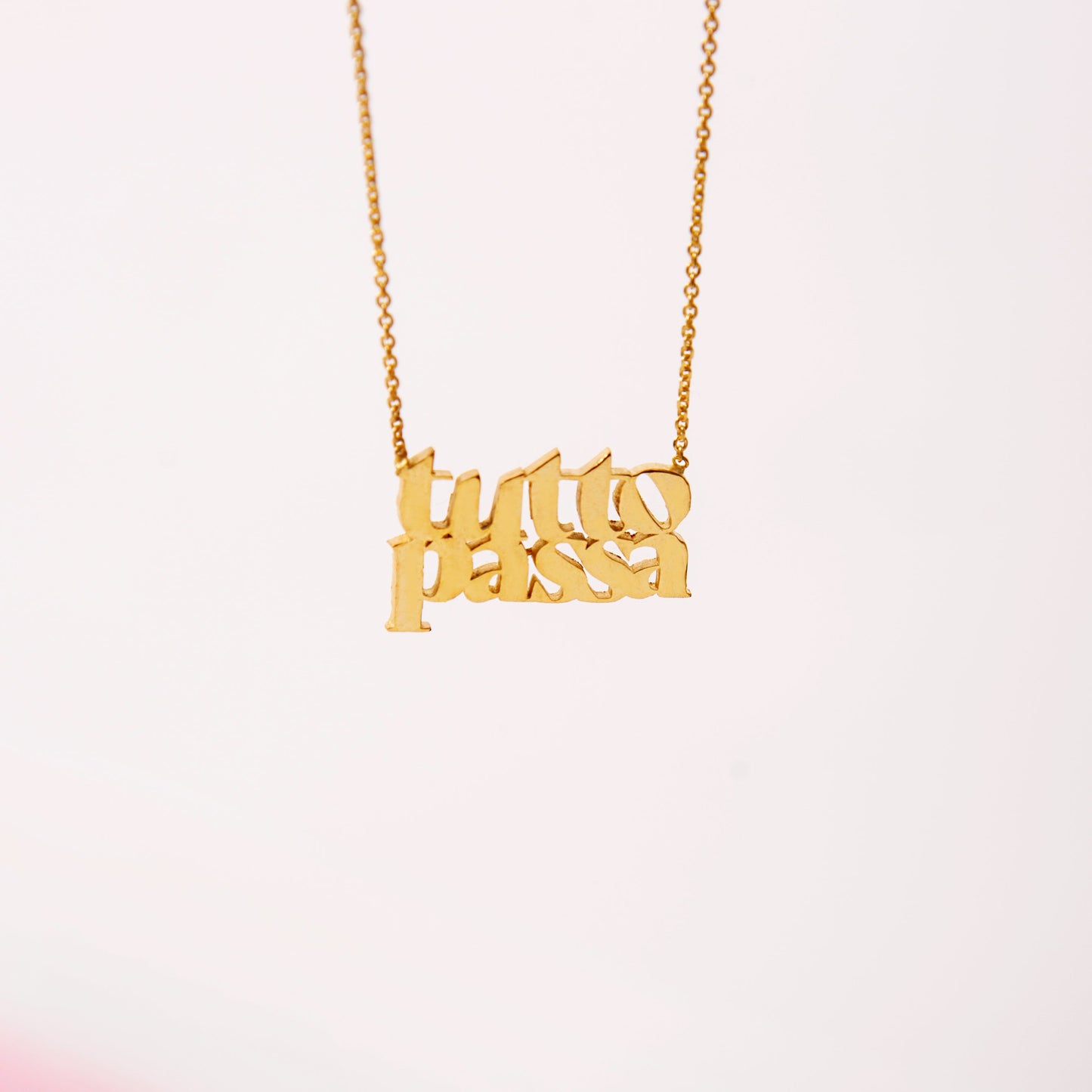 tutto passa necklace
