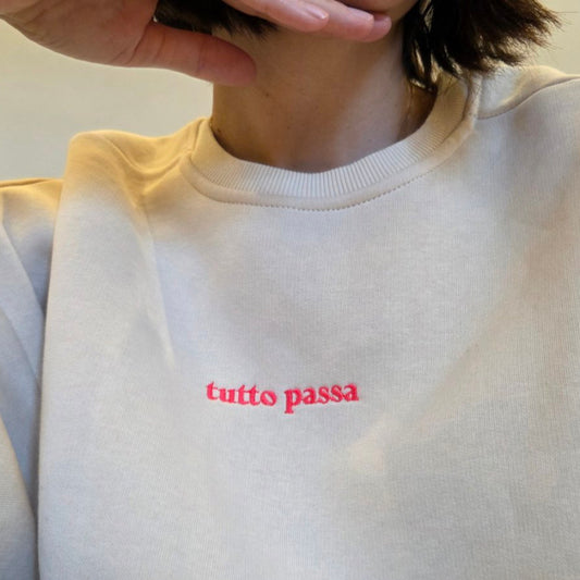 Tutto passa sweatshirt beige