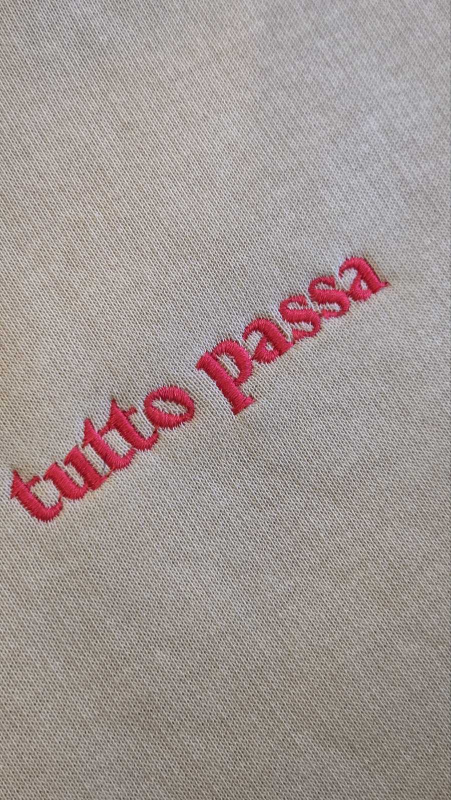 Tutto passa sweatshirt beige