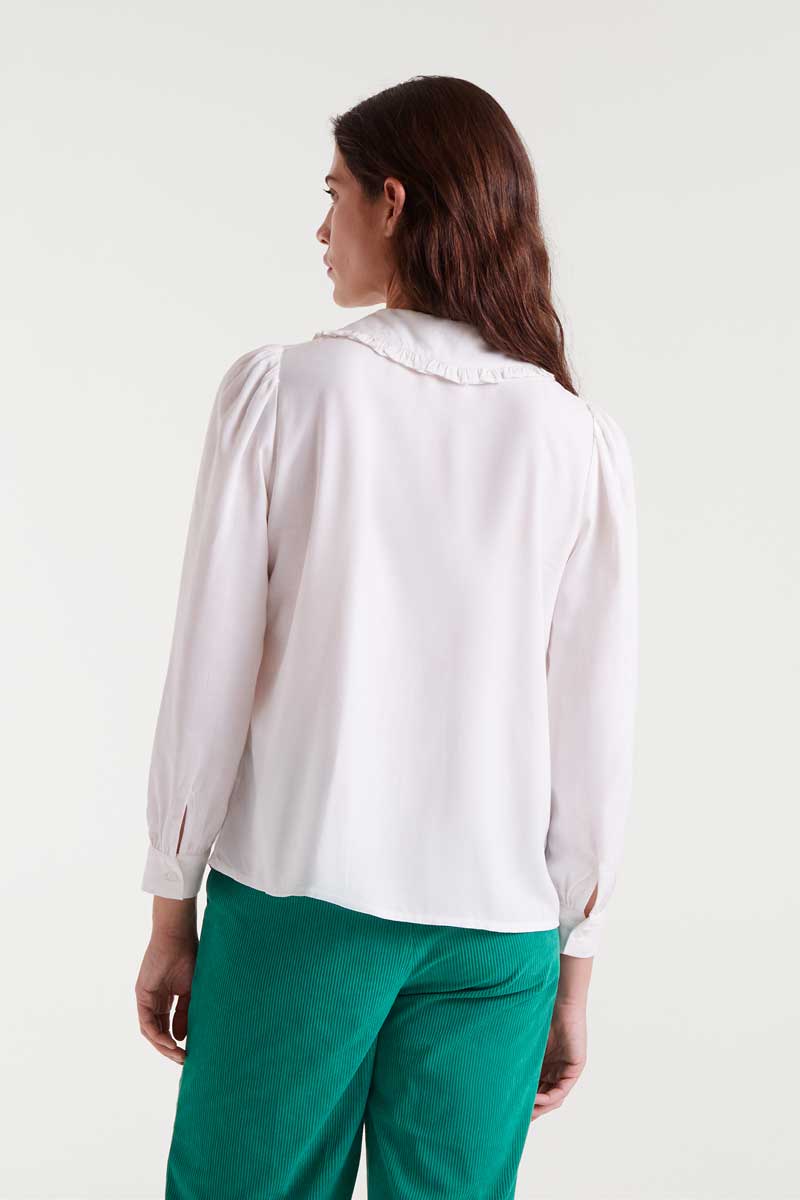 λευκό πουκάμισο με καρδιές