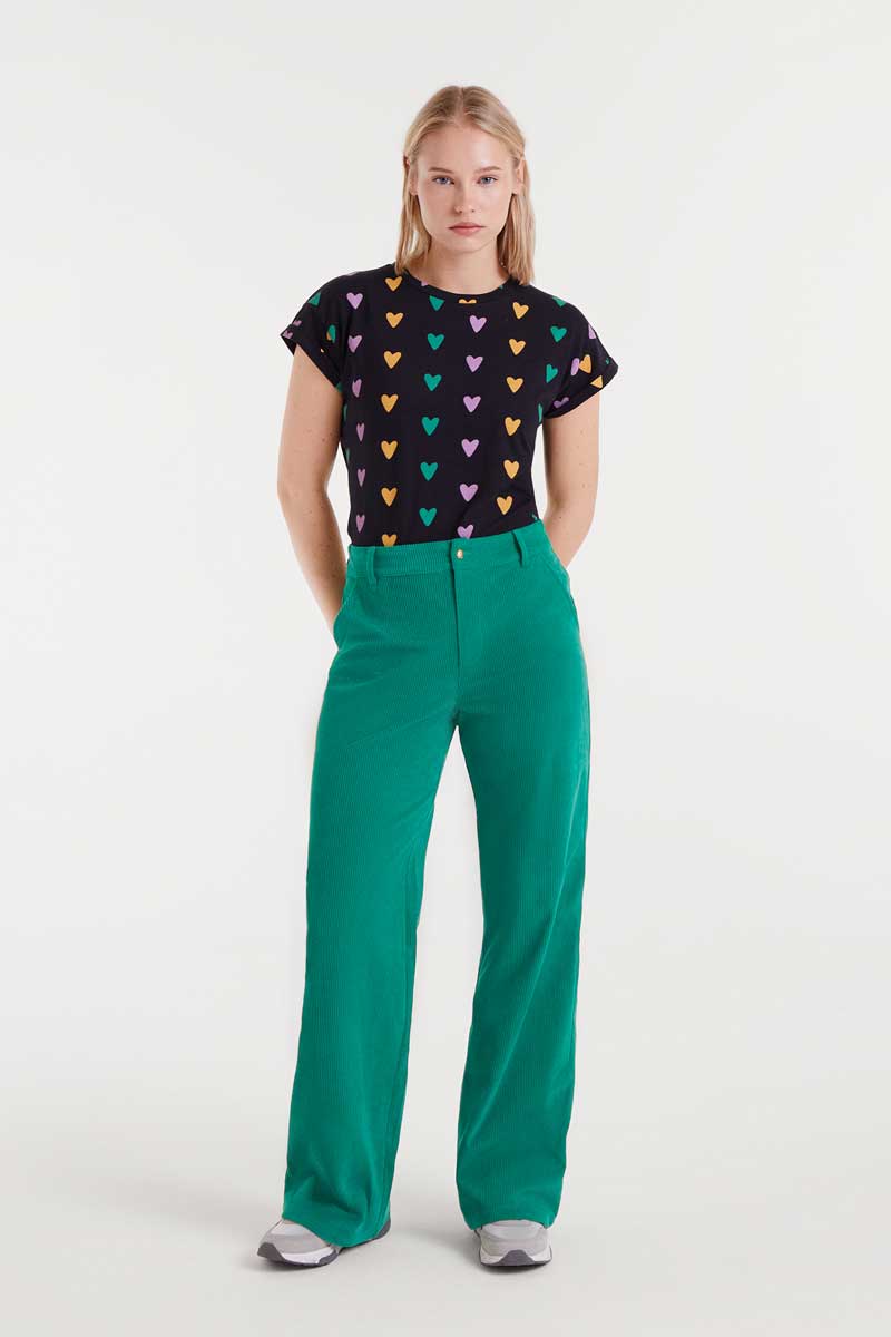 μαύρο t-shirt με καρδιές