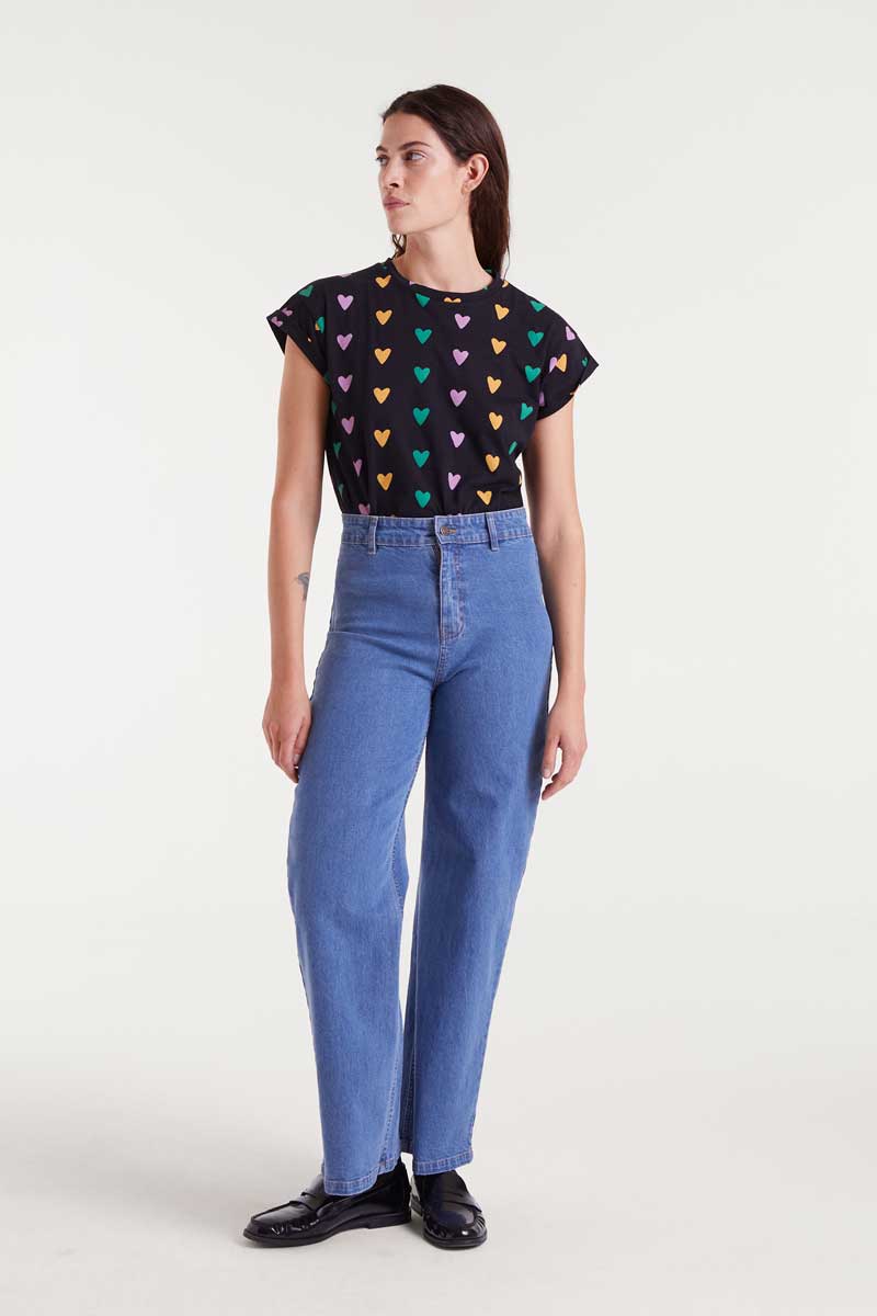 μπλε τζιν με πράσινες καρδιές